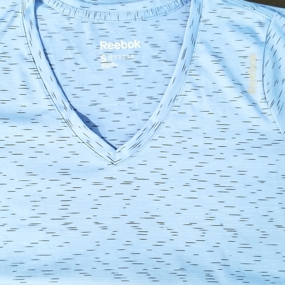 Reebok blue shorts Sleeve gym Workout tops size S - Picture 4 of 6